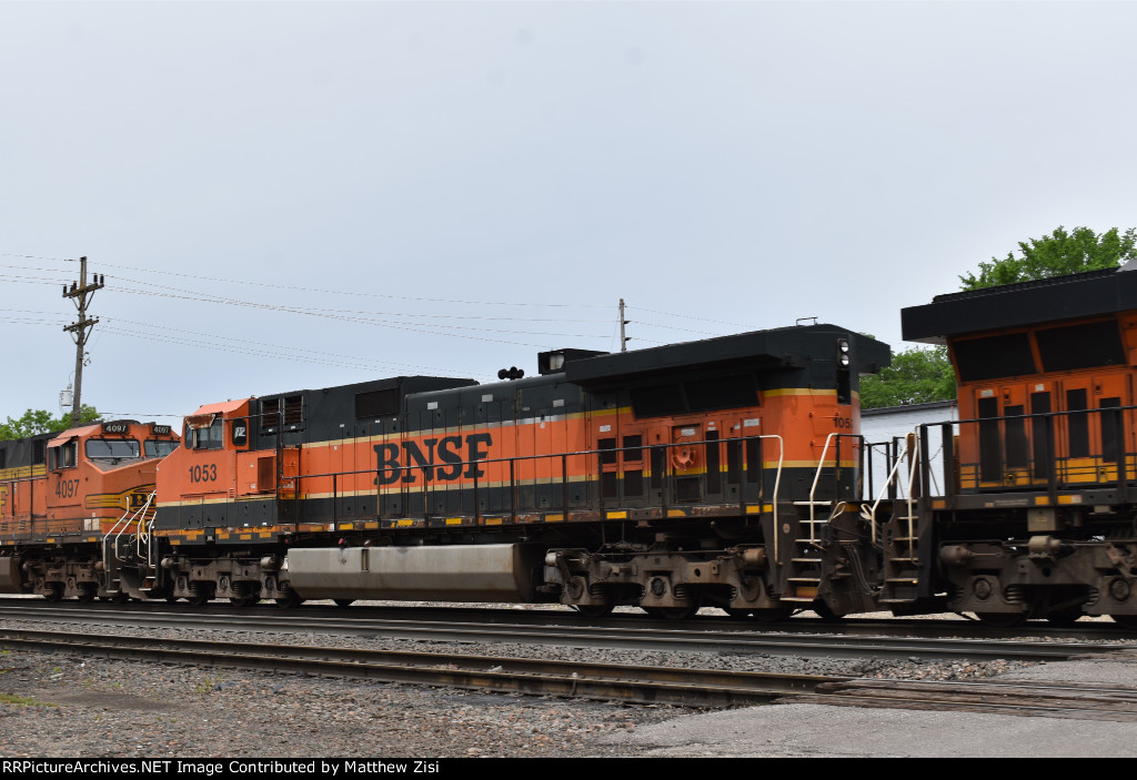 BNSF 1053